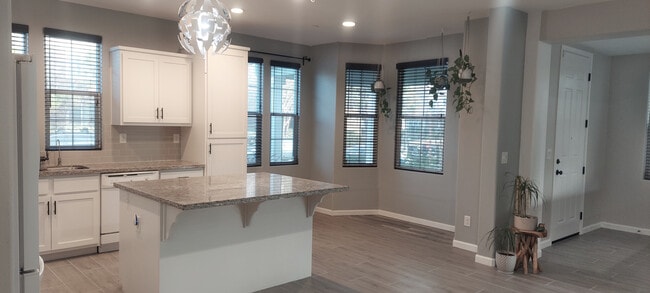 Building Photo - 4567 Juneberry Dr