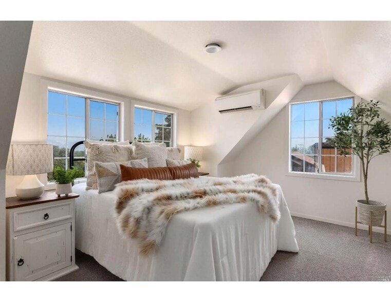 Master Bed Room - 500 Forest Dr