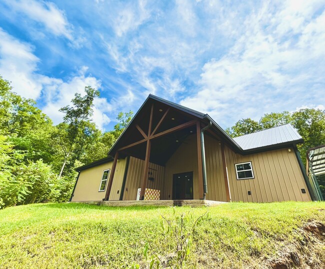 Building Photo - 169 Henley Rd