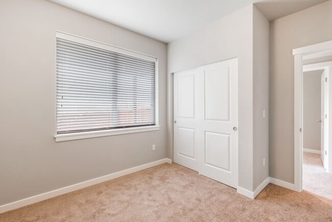 Building Photo - Newly Built 4bd 2.5ba in LSSD