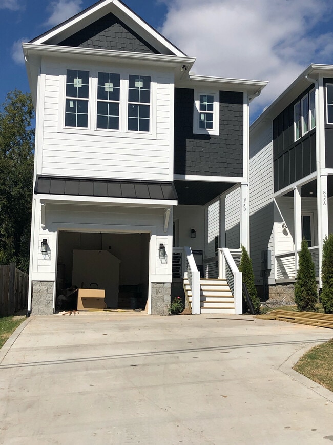 Building Photo - 845 Dewees Ave