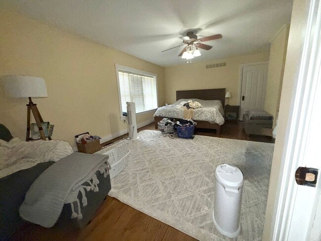 Building Photo - 45800 W Ann Arbor Trail