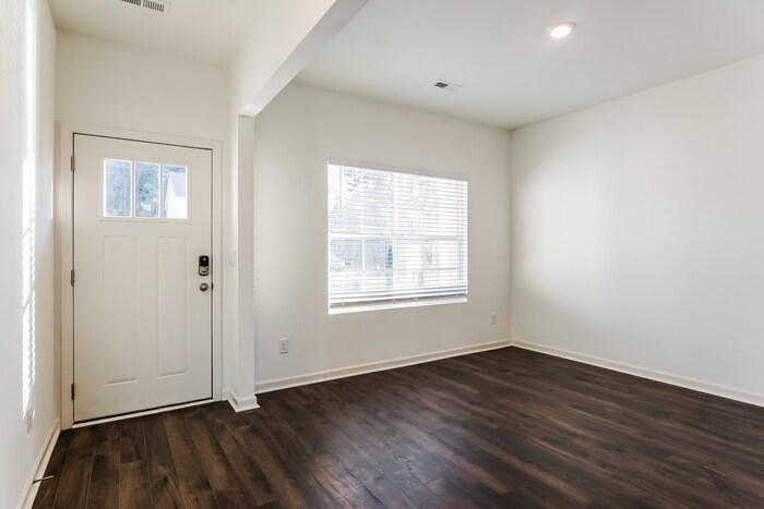 Building Photo - 5580 Timber Leaf Lp