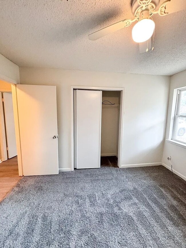 Building Photo - 301 Thacker Loop