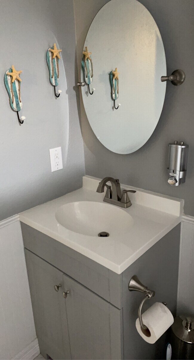 Building Photo - 3938 Surfside Blvd