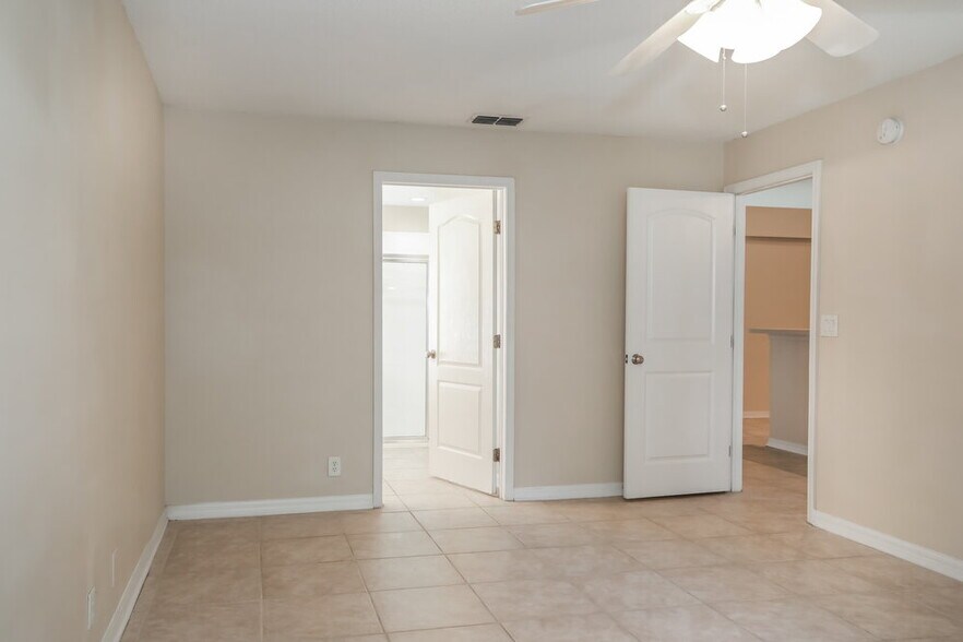Building Photo - 12306 Bucks Harbor Dr S