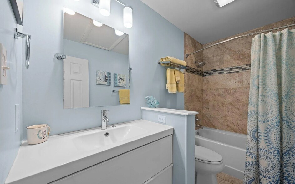 3rd floor full bath - 117 Forecastle Ct