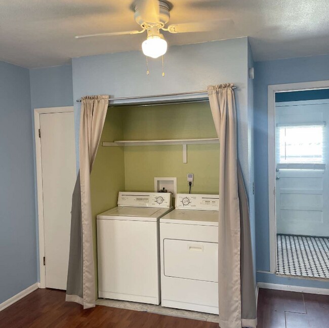 Building Photo - 409 Tedmon Dr