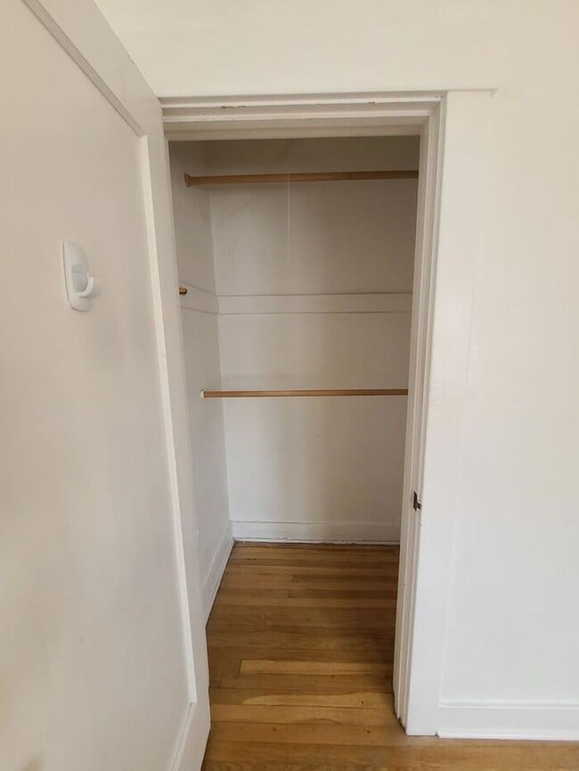 Building Photo - **Available NOW**