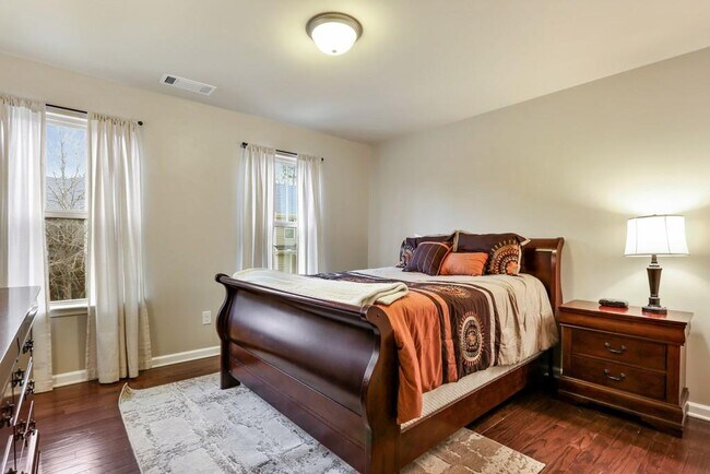 Second Bedroom - 67 Creighton Ln