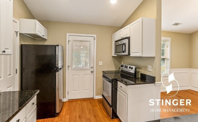 Building Photo - 1822 Drayton Dr