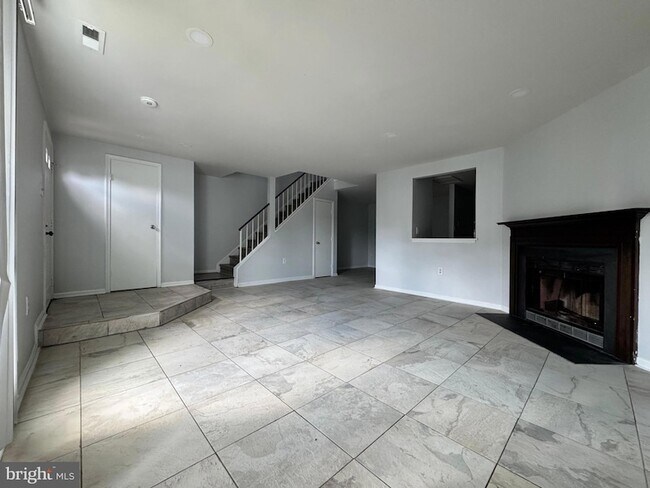Building Photo - 7527 Belle Grae Dr