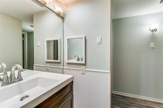 Building Photo - 570 E Ave J St