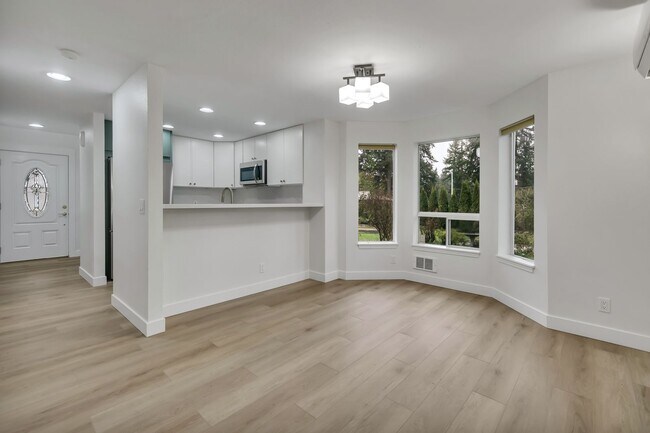 Building Photo - 7143