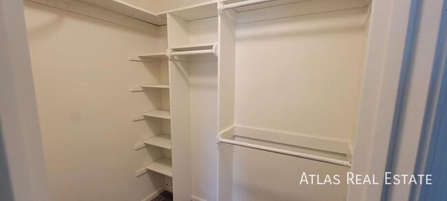 Building Photo - 1505 NE Jade St