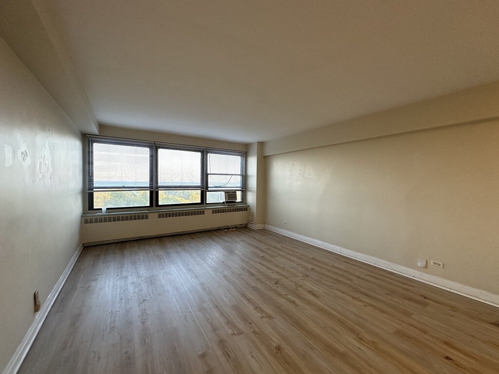 Building Photo - 4180 N Marine Dr