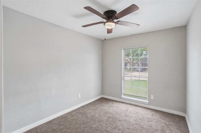 Building Photo - 12226 Kings Meadow Dr