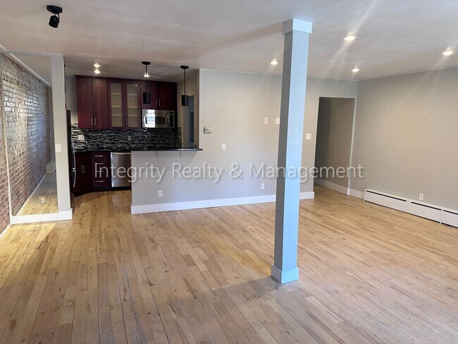 Building Photo - 1123 Sherman St