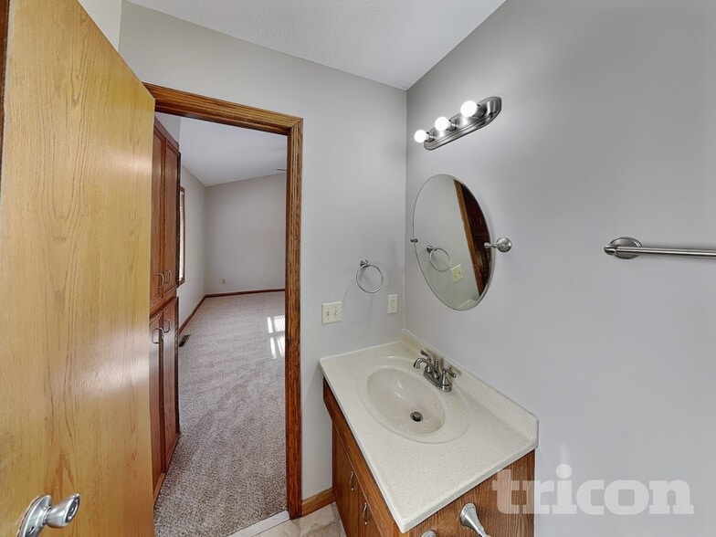 Building Photo - 8009 Delano Way