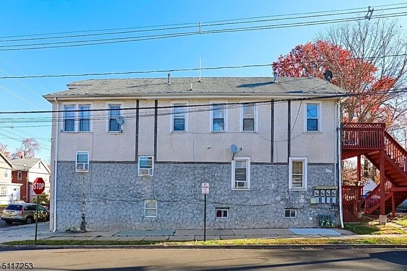 Building Photo - 234 E 9th Ave