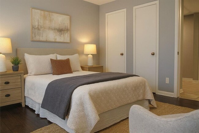 Building Photo - 915 Lantana Dr