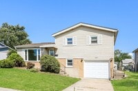 Building Photo - 5824 Orange Ln