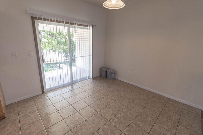 Building Photo - 1621 Citadel Dr