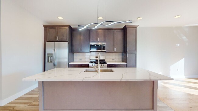 Building Photo - 353 Boyden Ave
