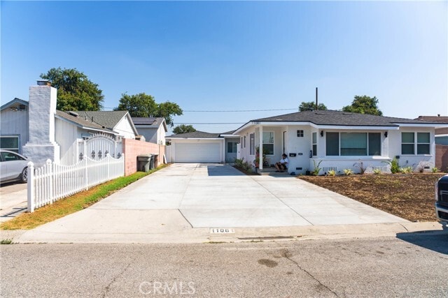 Building Photo - 11085 Iris Dr