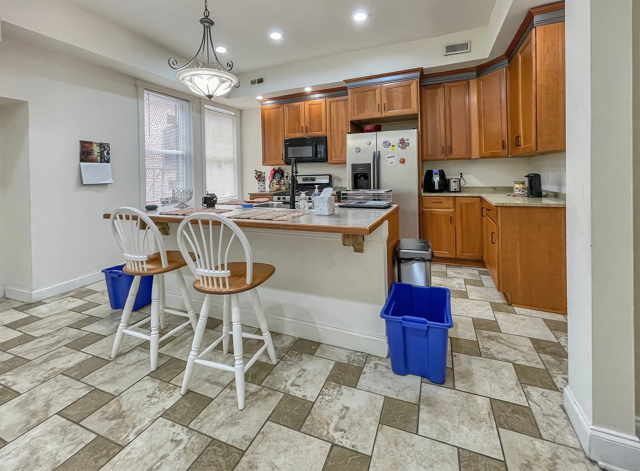 Kitchen - 2242 Linden Ave