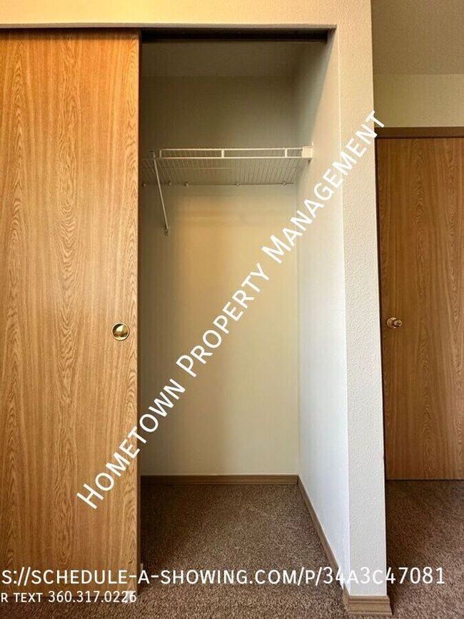 Building Photo - 6763 Steamer Dr SE