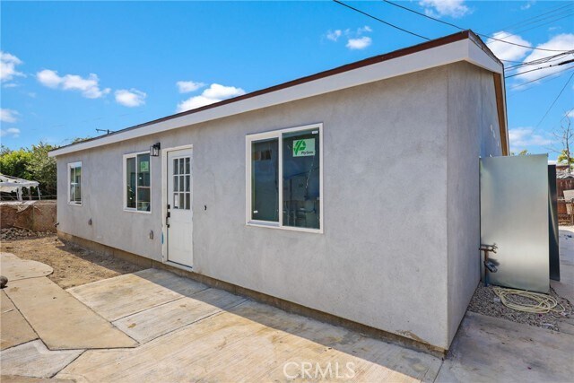 Building Photo - 541 N Barbara Ave