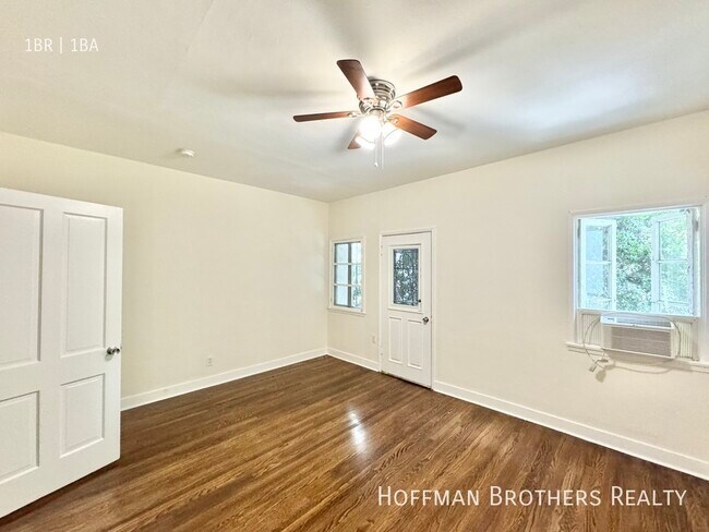 Building Photo - 5446 1/2 Harold Way -6A