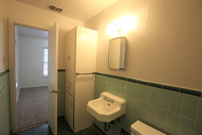 Building Photo - Coming Soon! 1 Bedroom, 1 Bathroom Apartment in Tyler!