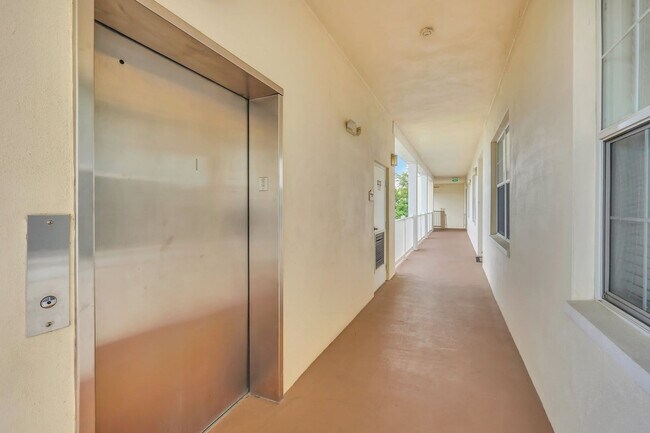 Building Photo - 7501 Mourning Dove Cir