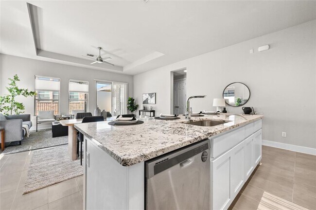 Building Photo - 5013 Paul Thomas Dr