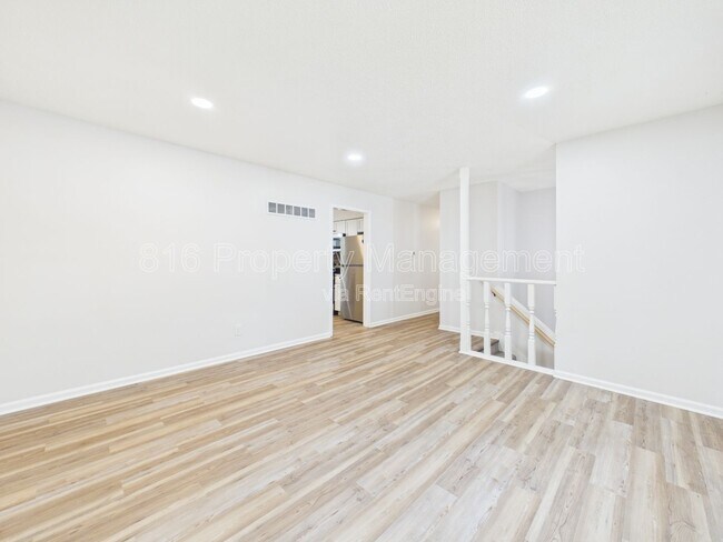 Building Photo - 8622 E 108th Terrace