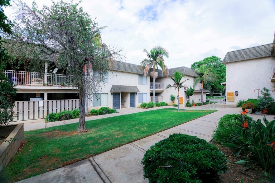 Building Photo - Glendora West Apartments