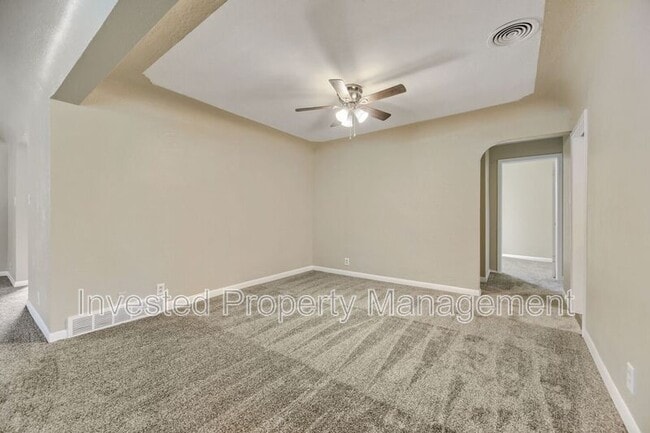 Building Photo - 5410 E Asbury Ave