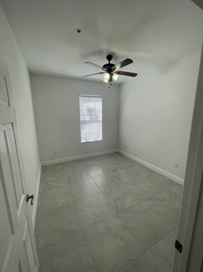 Building Photo - 3331 Whitestone Cir