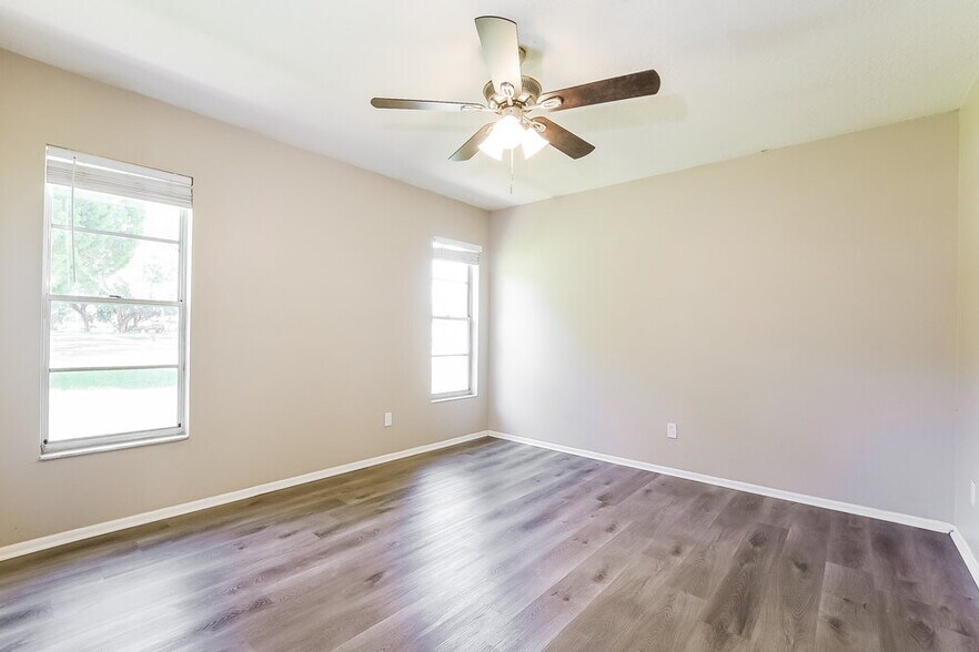 Building Photo - 1410 Orchid Ln