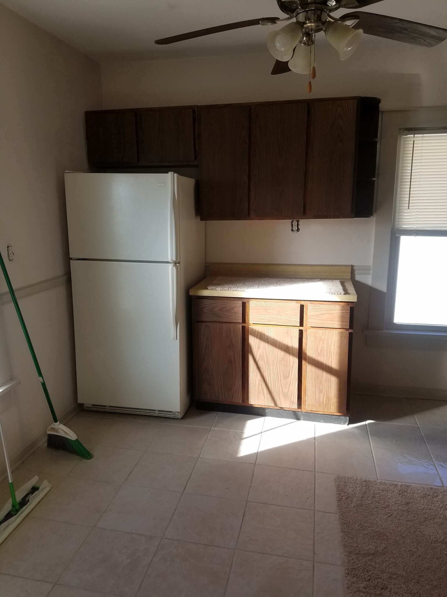 Building Photo - 3908 8th Ave