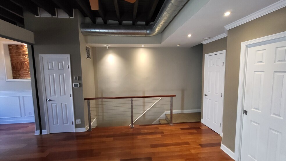 Family Room - 816 S 5th St