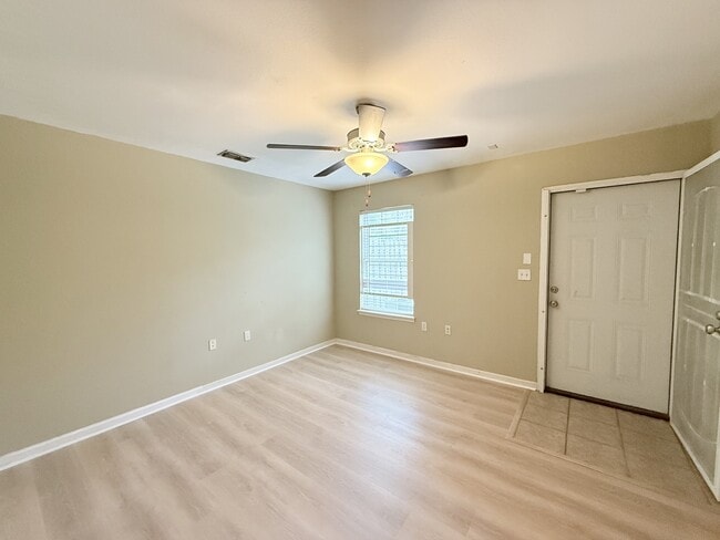 Building Photo - 2738 W Tharpe St