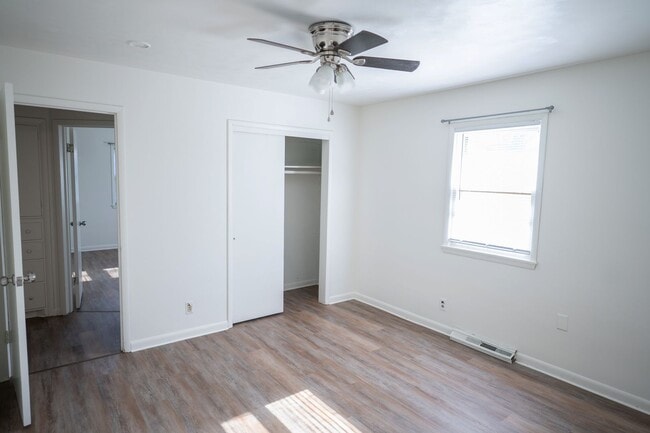 Building Photo - Updated 3-Bedroom Home in Northeast Springfield — Garage & Spacious Backyard