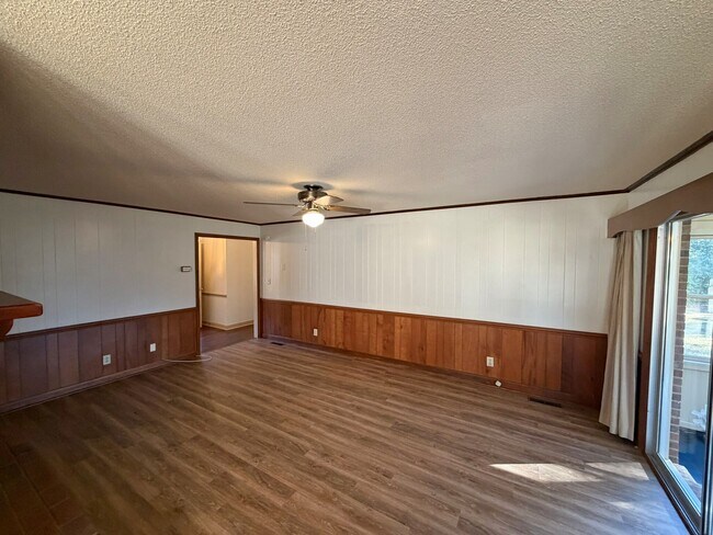 Building Photo - 222 Knox Dr