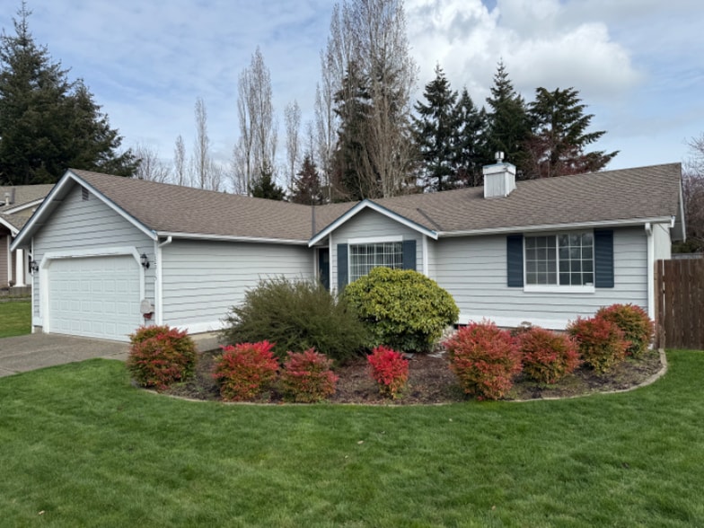 Building Photo - 12015 200th Ave Ct E