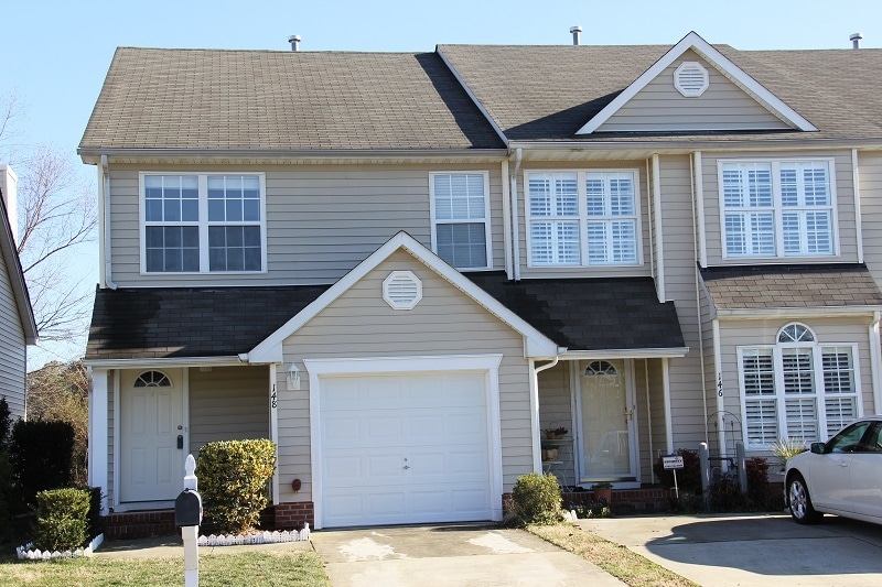 Front of the House - 148 River Walk Ct