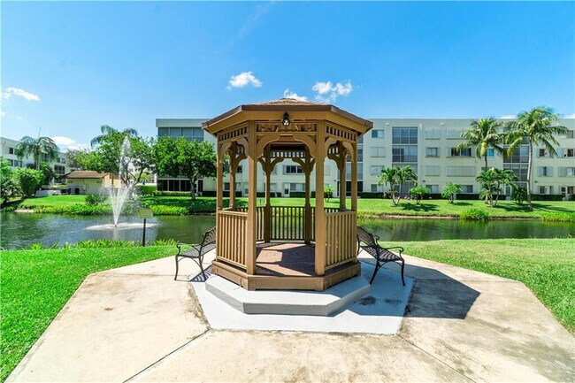 Building Photo - 3138 Via Poinciana
