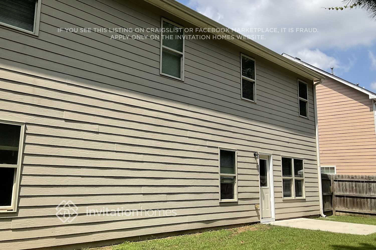 Building Photo - 4121 Oak Field Dr